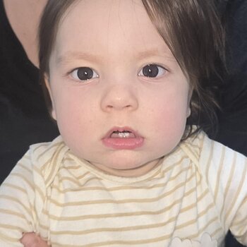 Зъбчетата са две защото излезнаха заедно и пораснаха буквално за 2-3 дни