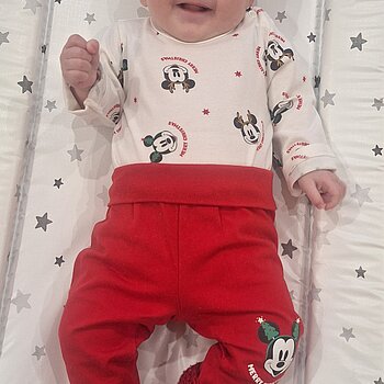 Една малка героиня, родена в 25 г.с и само 800грама.