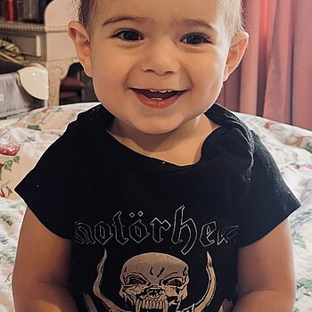 Усмивка с първите зъбчета