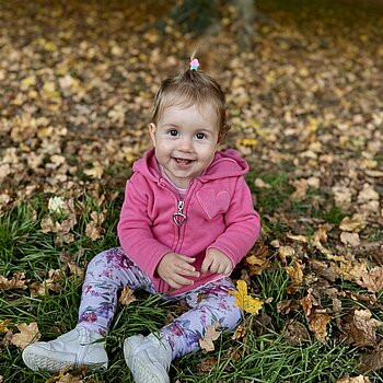 Ваяна на 10 месеца с първите си две зъбчета.