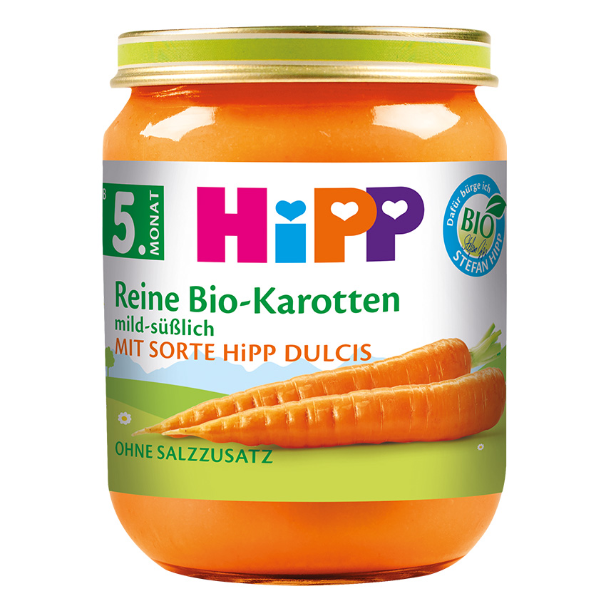 Стъклен буркан с етикет, на който е изобразен продукт, наречен "Reine Bio-Karotten", с изображение на морков, биосертификат и текст "MIT SORTE HiPP DULCIS".